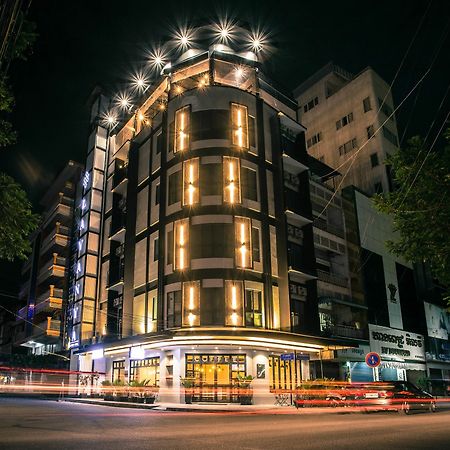 Lavanya Boutique Hotel Phnom Penh Exterior photo